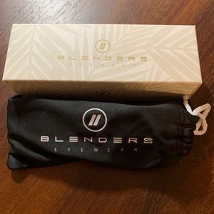 Blenders Sunglasses: Runway Doll